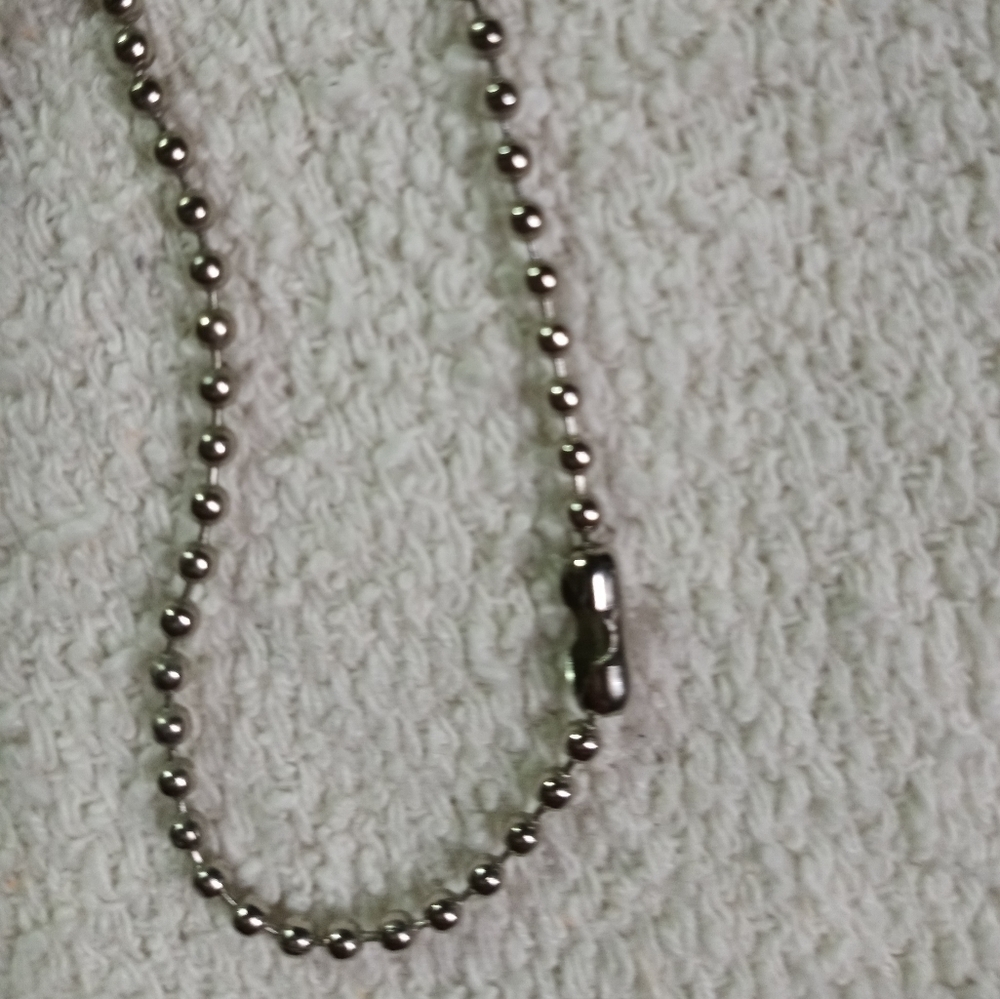 Large clear faceted plastic ball on ball chain silvertone - Picture 5 of 5